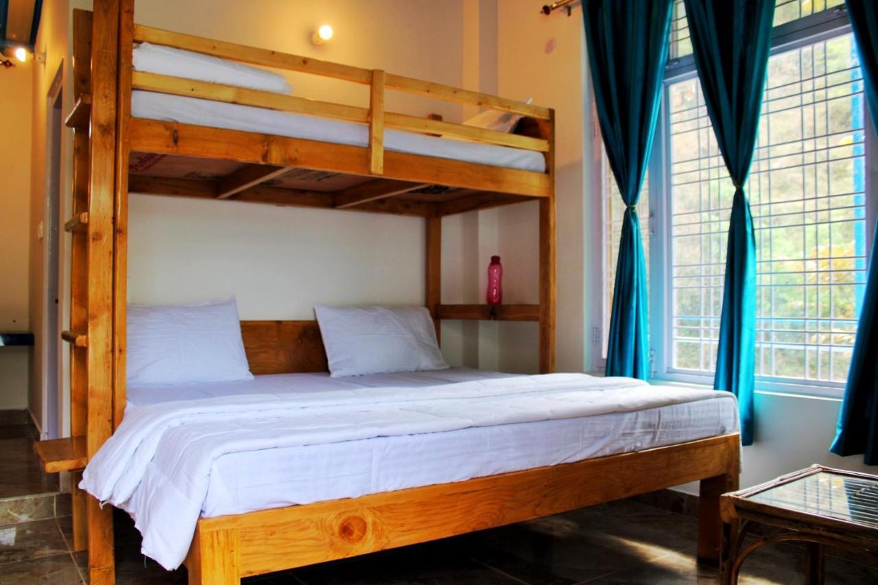 The Stream Side Hostel Масурі Екстер'єр фото